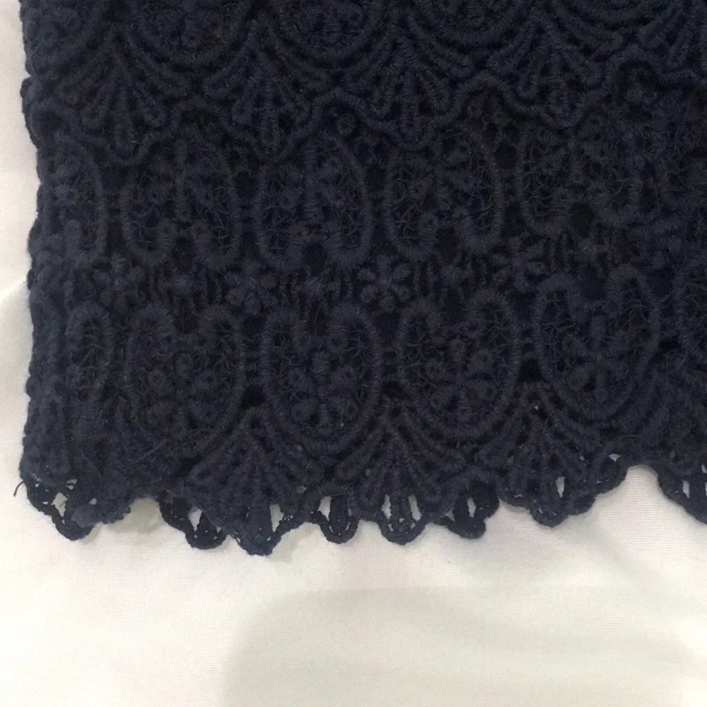 Ann Taylor Loft Riviera Short - Picture 3 of 3